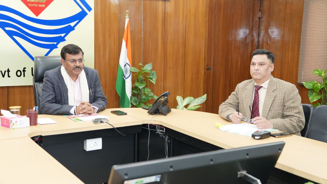 उत्तराखंड में हवाई कनेक्टिविटी बढ़ाने पर जोर, मुख्य सचिव ने तैयार करने को कहा योजनाएं